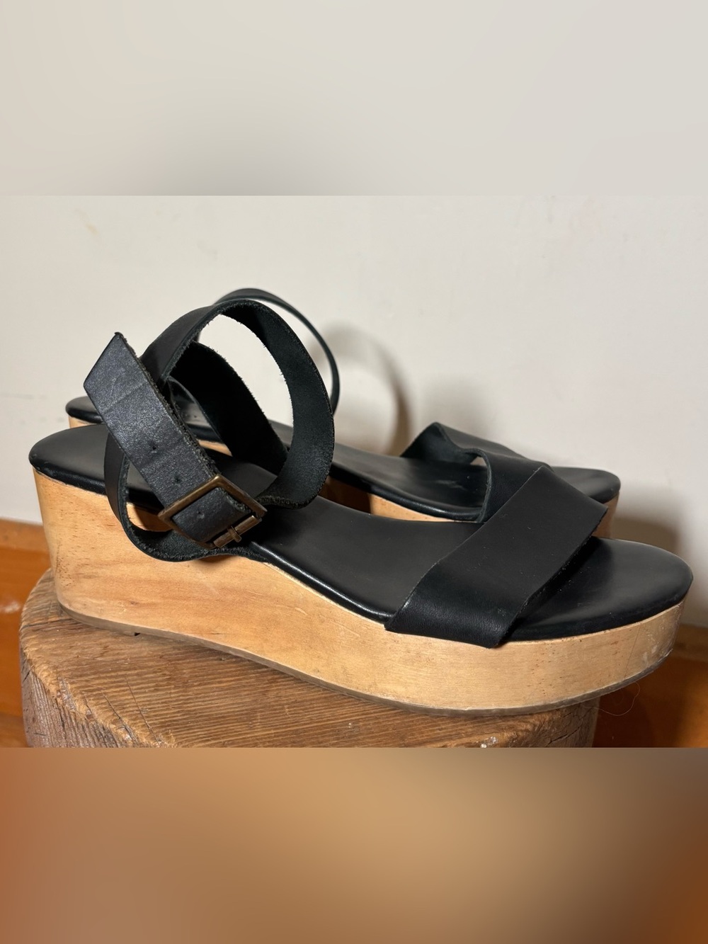 Nisolo Sarita Wooden Wedge Sandal